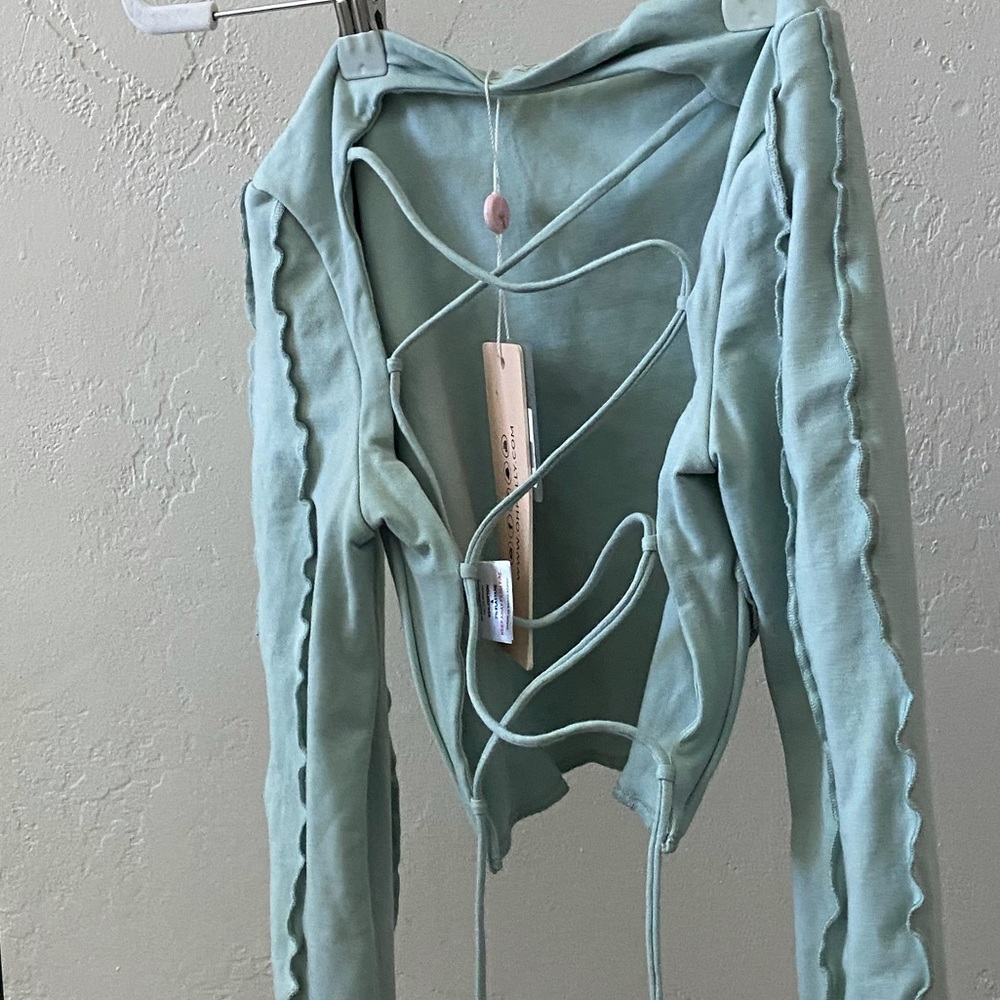Criss Cross Long Sleve